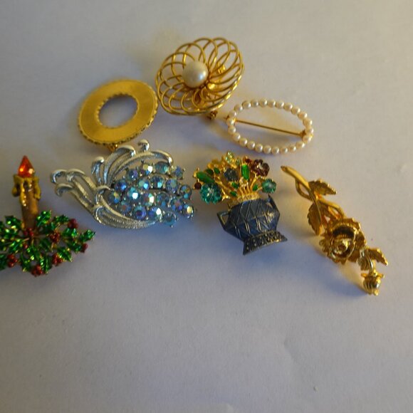 Bundle of 7 vintage brooches - Picture 2 of 2
